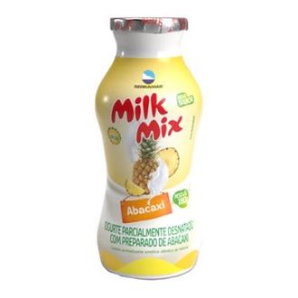Oferta de Iogurte Sabor Abacaxi Milk Mix 180G por R$1,98 em Nagumo