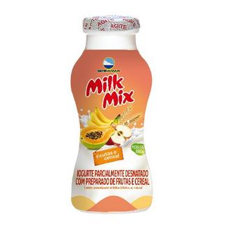 Oferta de Iogurte Sabor Vitamina Frutas e Cereal Milk Mix 180g por R$1,98 em Nagumo