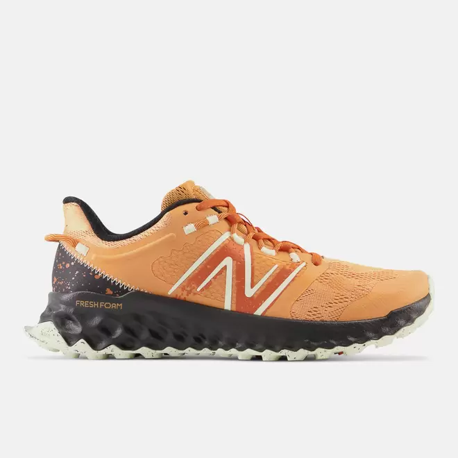 Oferta de Tênis New Balance Fresh Foam Garoé Feminino por R$599,99 em New Balance