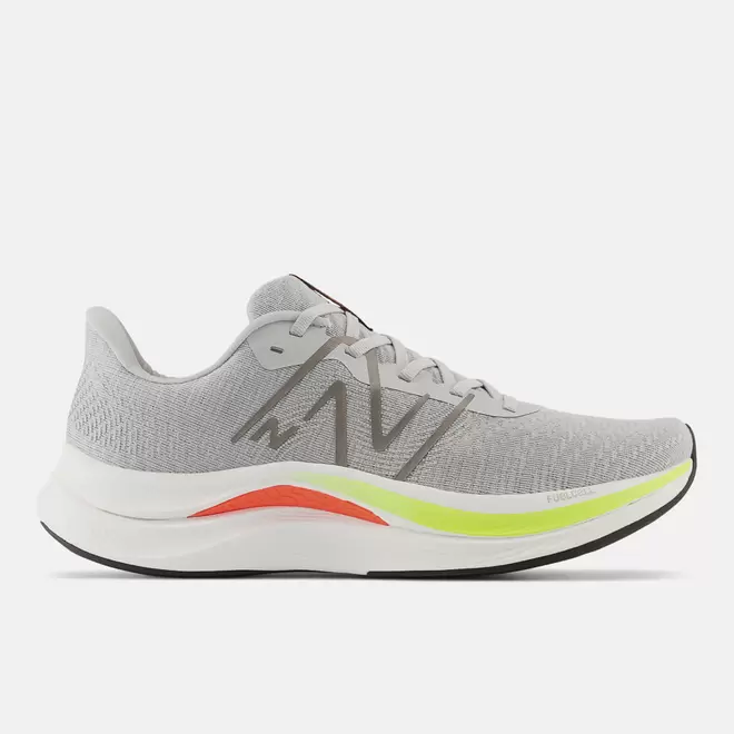 Oferta de Tênis New Balance Fuelcell Propel V4 Masculino por R$649,99 em New Balance