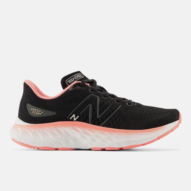 Oferta de Tênis New Balance Fresh Foam X Evoz V3 Feminino por R$599,99 em New Balance