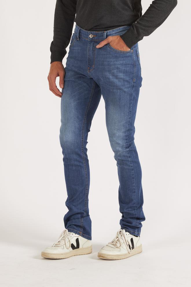 Oferta de Calça Jeans slim Caio por R$149,99 em Opção Jeans