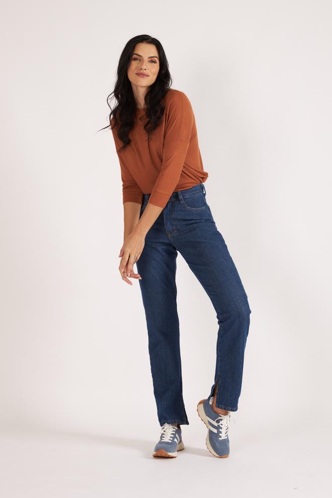 Oferta de Calça jeans reta Angelina por R$89,99 em Opção Jeans
