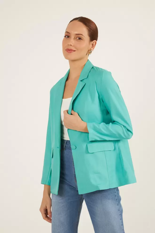 Oferta de Blazer Tabata por R$69,99 em Opção Jeans