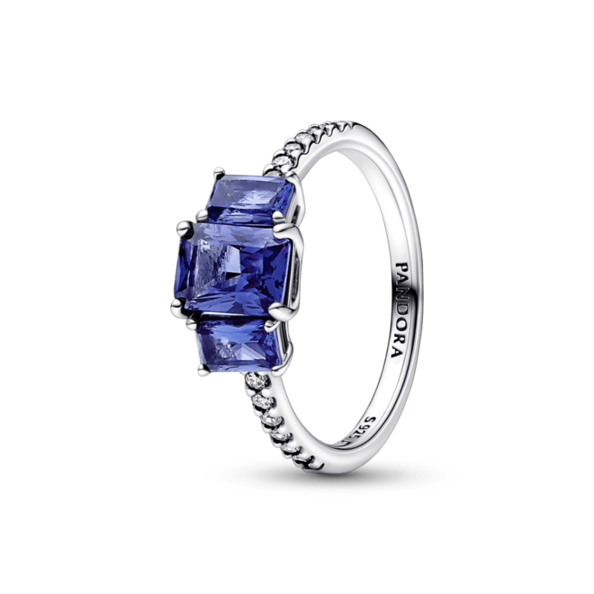 Oferta de Anel de Prata Três Pedras Retangulares Azul por R$1639 em Pandora
