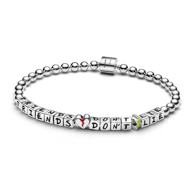 Oferta de Bracelete Prata Stranger Things Friends Don_T Lie por R$2479 em Pandora