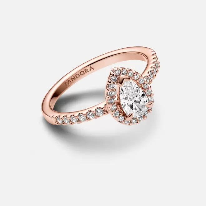 Oferta de Anel Solitário Ouro Rosé Tipo Gota Brilhante por R$839,5 em Pandora