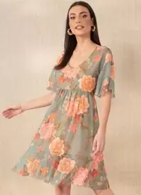 Oferta de Quintess - Vestido Floral em Tule com Babado por R$109,99 em Posthaus