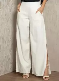 Oferta de Quintess - Calça Off White Pantalona com Fendas por R$199,99 em Posthaus