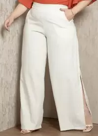 Oferta de Quintess - Calça Off White Pantalona com Fendas por R$199,99 em Posthaus