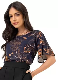 Oferta de Quintess - Blusa Floral Artístico em Malha de Viscose por R$49,99 em Posthaus