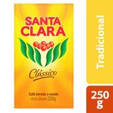 Oferta de Café A Vácuo Clássico Santa Clara Pacote 250g por R$8,15 em Rede Compras