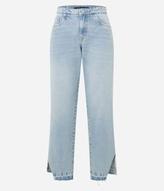 Oferta de Calça Reta em Jeans com Cintura Média e Fendas Cortadas por R$159,9 em Renner