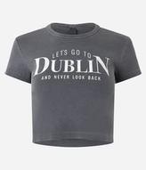 Oferta de Blusa T-shirt em Ribana com Lettering Dublin por R$59,9 em Renner