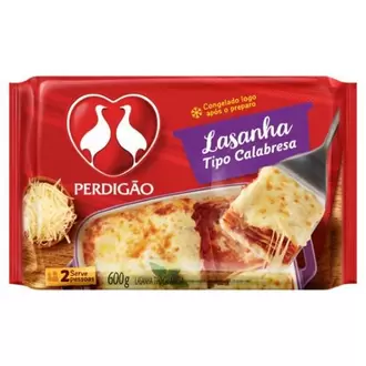 Oferta de Lasanha Calabresa Perdigão 600g por R$10,98 em Santa Cruz Supermercados