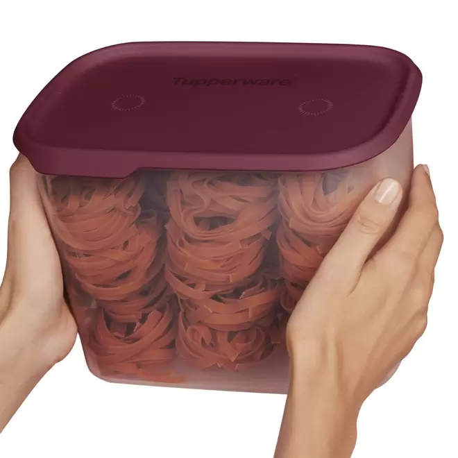 Oferta de Pote Hermético Touch Fresh Retangular Tupperware 4,4L por R$132,9 em Tupperware