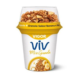 Oferta de Iogurte Viv Mix Granola/Banana Vigor 140g por R$3,99 em X Supermercados
