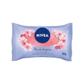 Oferta de Sabonete Em Barra Hidratante Flor De Cerejeira & Óleos Essenciais Nivea Pacote 85gr por R$3,49 em Barracão Supermercado