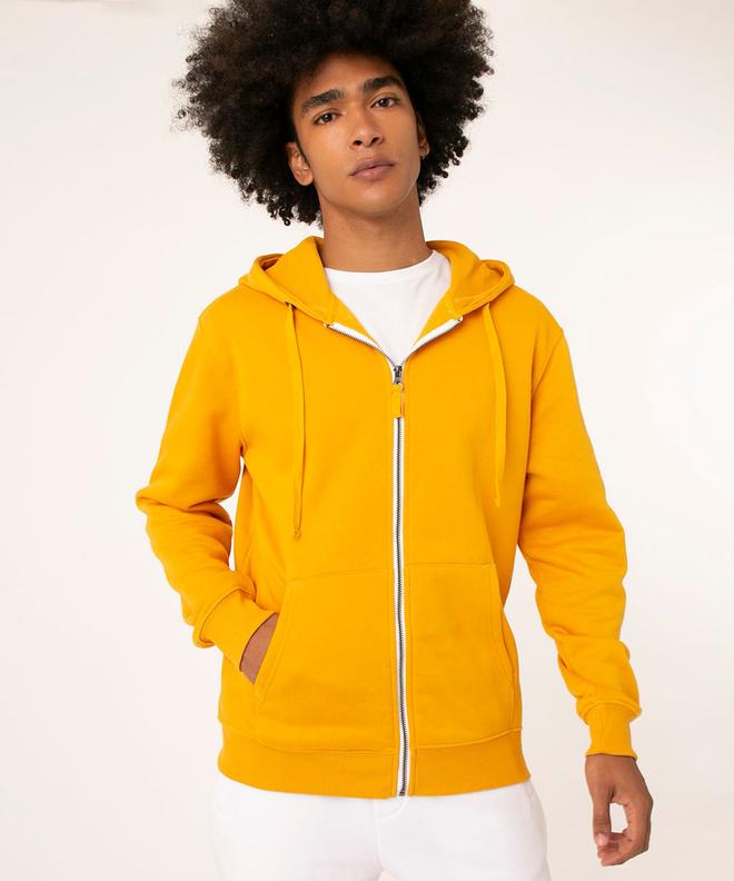 Oferta de Blusão Masculino Básico em Moletom com Capuz e Bolso Amarelo por R$55,99 em C&A