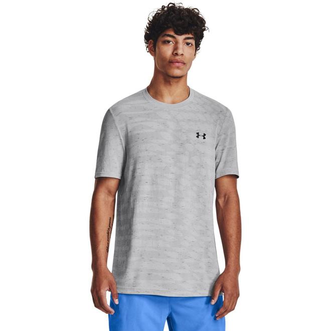 Oferta de Camiseta de Treino Masculina Under Armour Seamless Novelty Cinza por R$109,99 em C&A