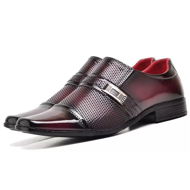 Oferta de Sapato Social Masculino Com e Sem Verniz DUBUY 814FG Vermelho por R$89,99 em C&A