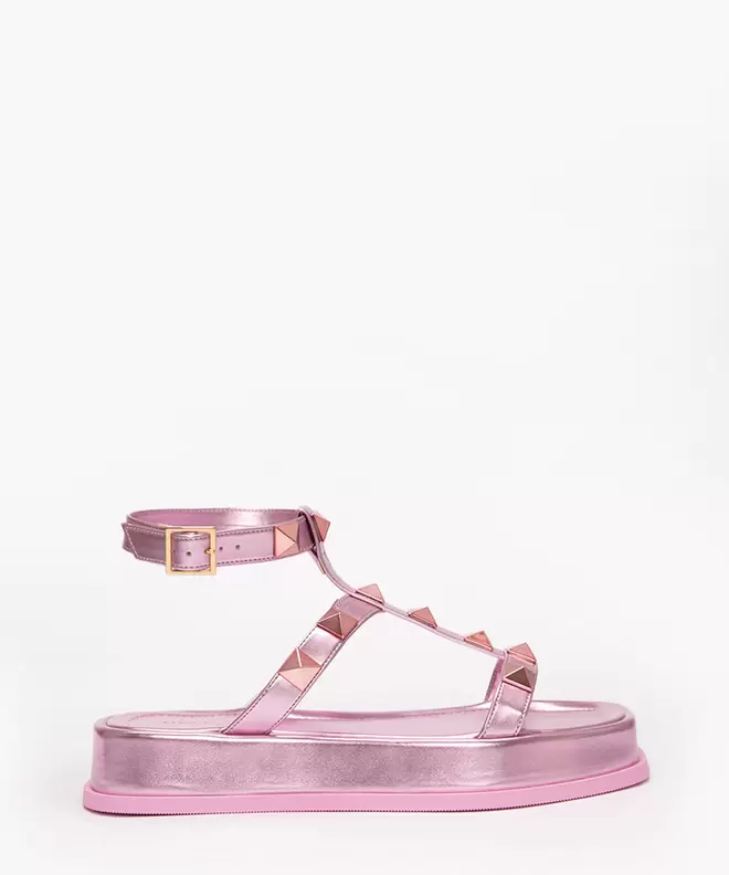 Oferta de Rasteirinha flatform com tachas oneself rosa por R$109,99 em C&A