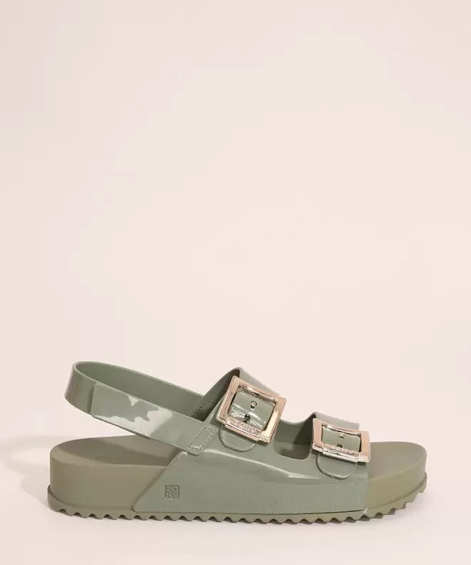 Oferta de Sandália Feminina Partner Flatform com Fivelas Zaxy Verde por R$32,99 em C&A