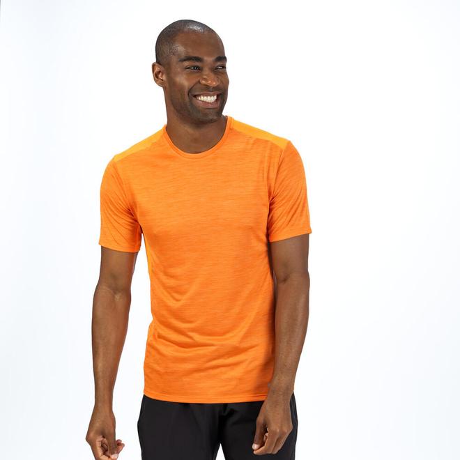Oferta de Camiseta Masculina de Corrida Run Dry Kalenji por R$59,99 em Decathlon