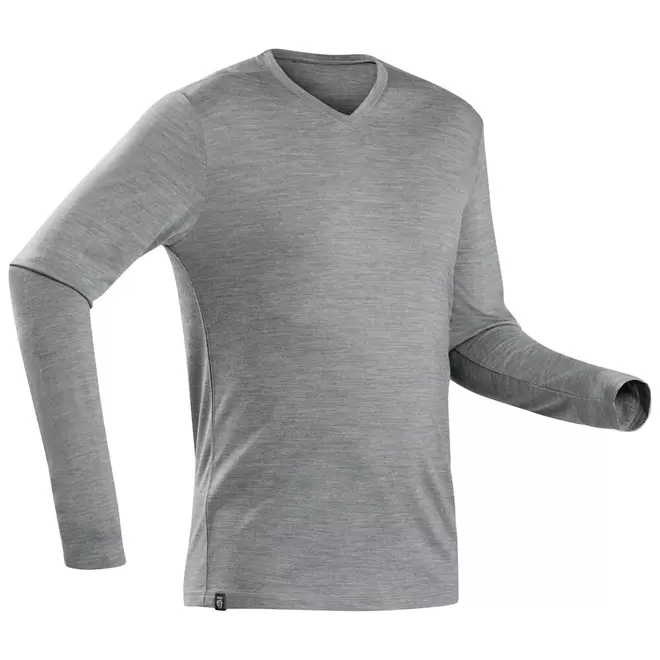 Oferta de Camiseta Masculina de Trekking Travel 100 Forclaz por R$119,99 em Decathlon