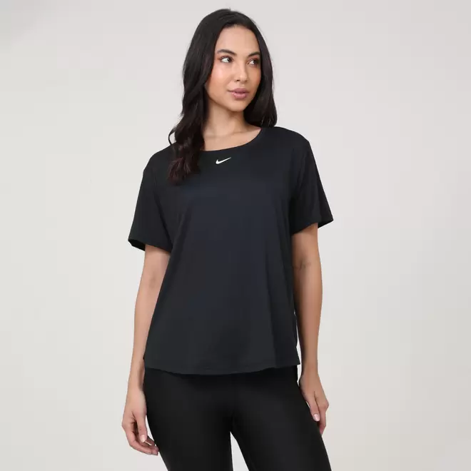 Oferta de Camiseta Nike Dri-FIT One Feminina por R$129,99 em Di Gaspi