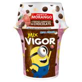 Oferta de Iogurte Mix Vigor Morango/cereais/ Chocolate 140g por R$4,99 em Enxuto