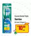 Oferta de Sorriso - Escova Dental Tripla por R$10,99 em Super Muffato