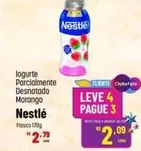 Oferta de Nestlé - logurte Parcialmente Desnatado Morango por R$2,79 em Super Muffato