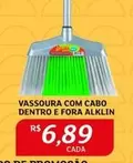 Oferta de Alklin - Vassoura Com Cabo Dentro E Fora por R$6,89 em Assaí Atacadista