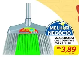 Oferta de Alklin - Vassoura Com Cabo Dentro E Fora por R$3,89 em Assaí Atacadista