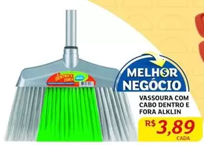 Oferta de Alklin - Vassoura Com Cabo Dentro E Fora por R$3,89 em Assaí Atacadista